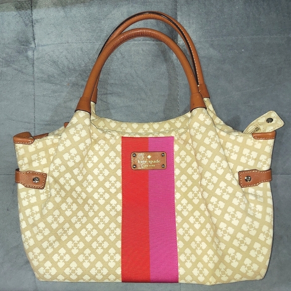 KATE SPADE NEW YORK "STEVIE" VINTAGE CLASSIC SPADE STUCCO SHOULDER BAG LIKE NEW - Picture 4 of 14